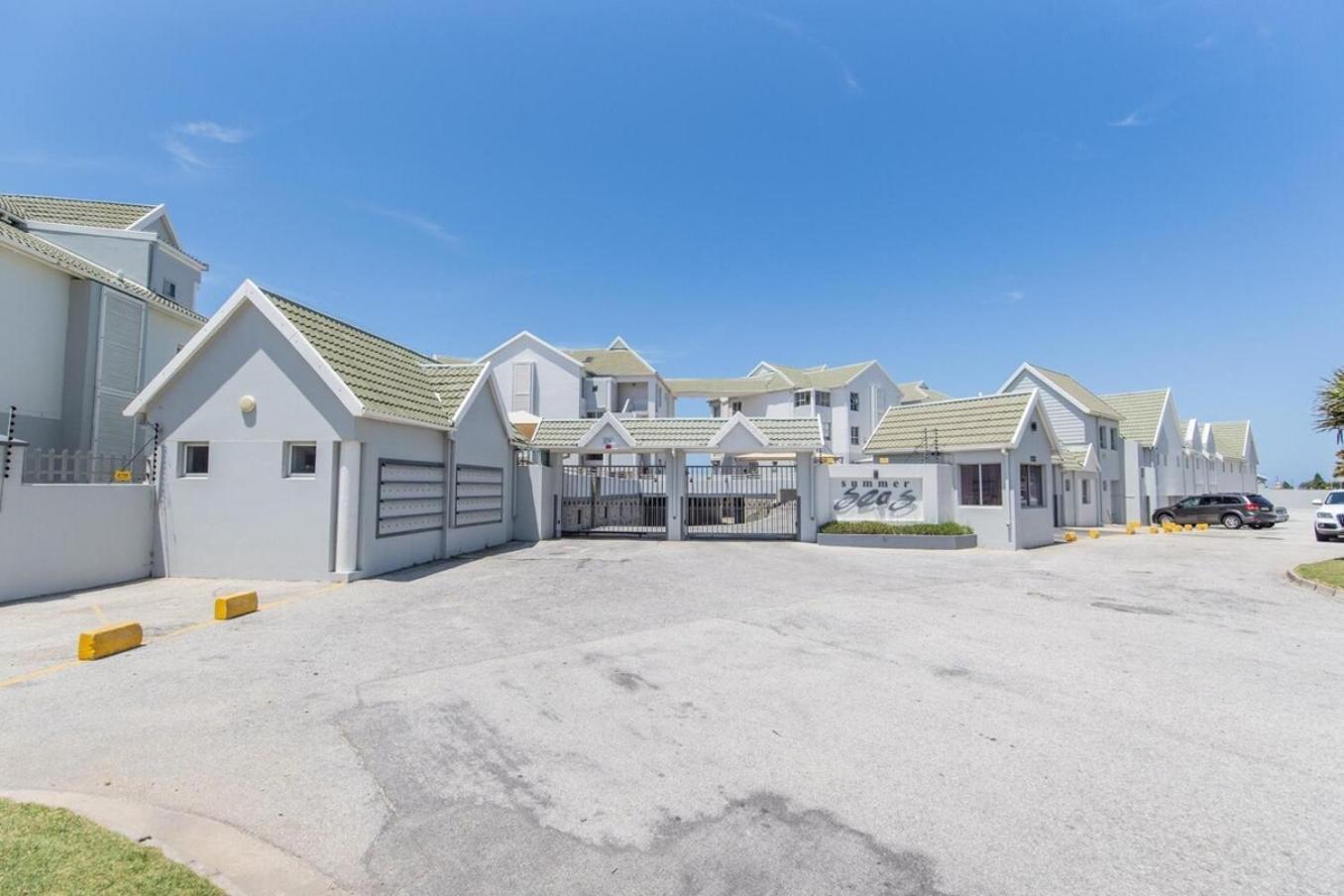 Luxury On The Beach Port Elizabeth Exterior foto